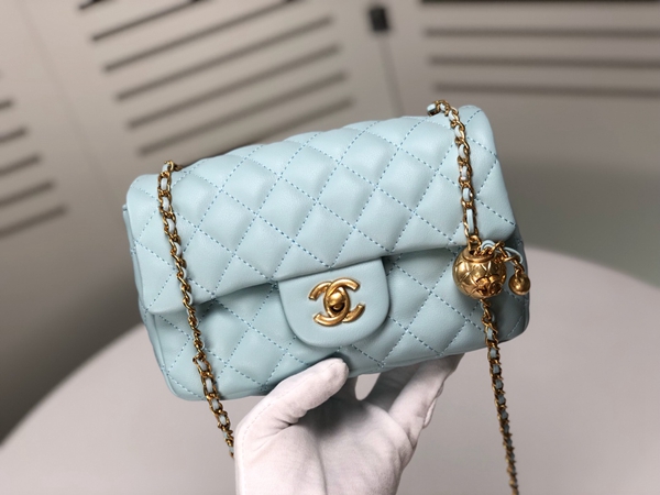 シャネルバッグ着用イメージ